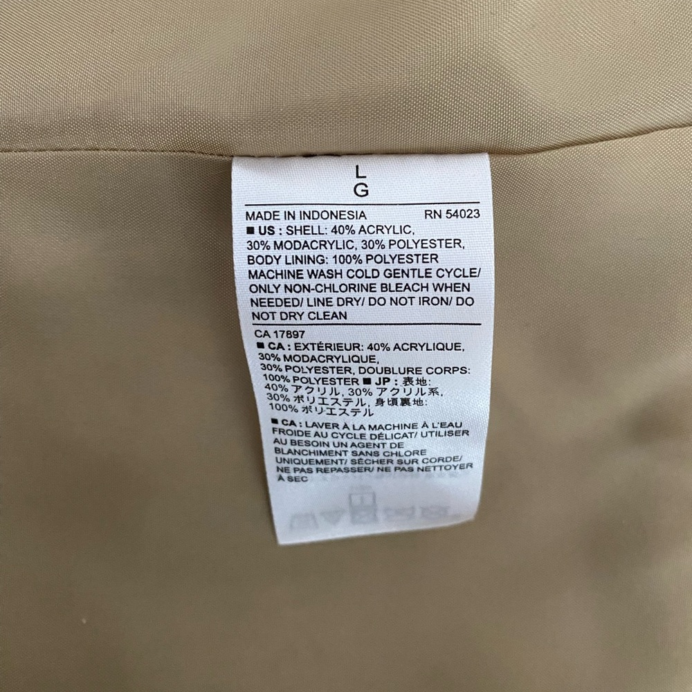 Banana Republic Faux Fur Vest - Picture 5 of 5